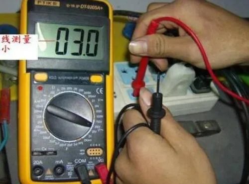 如何用万用表测电容