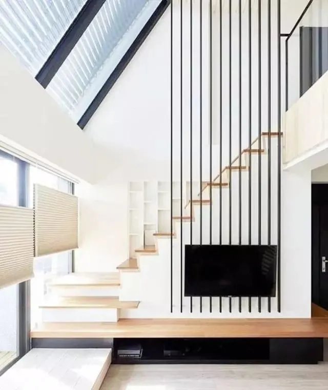 这样的楼梯，让人看了就忍不住想要拥有，我家的楼梯只能叫梯子！