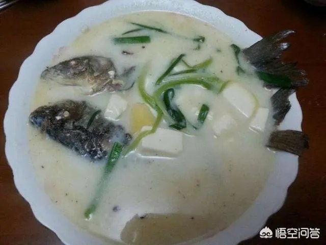 怎样熬鲫鱼汤？