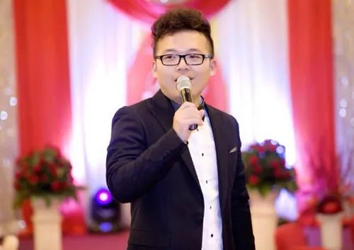 上海婚礼司仪价格一般多少钱 选择司仪要注意什么