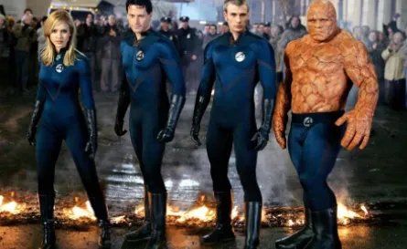 《神奇四侠》中女主角叫什么名字？