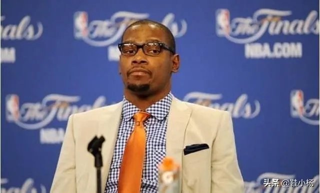 因为说错了话, 杜兰特不得不向球迷道歉, 情商比起詹姆斯差了好远