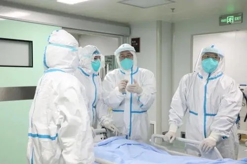 上海一酒吧防疫不严致疫情传播，此事将会如何追责？