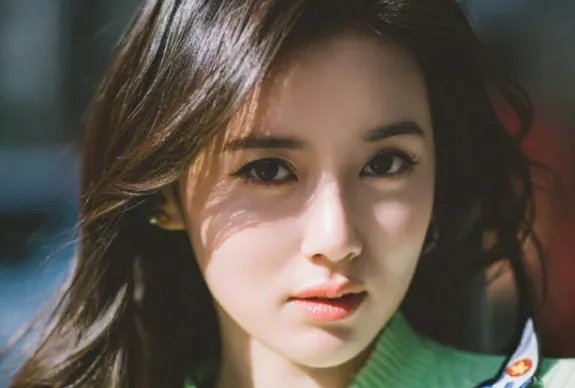 江铠同打郑爽是什么情况？