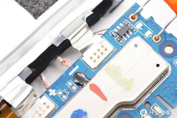 紫米移动电源拆解