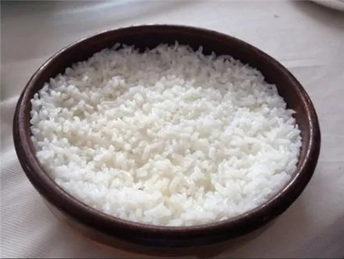 电压力锅蒸米饭怎么做 如何让蒸出来的米饭更香