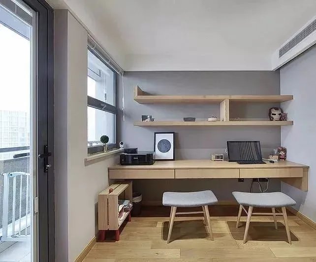 老式书桌台笨重？试试腾空书桌