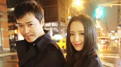 陈思诚带儿子看佟丽娅演出，一脸发福油腻相抢眼，儿子首曝光，你觉得像谁？