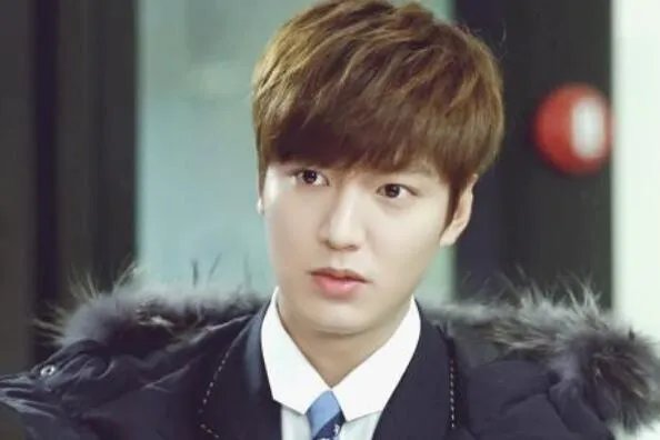 韩国最帅十大男明星 池昌旭上榜，宋仲基仅第六