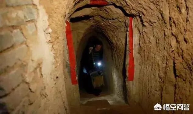 如何看待现代版愚公移山，河南老汉耗时七年掘洞百米深挖出水井？