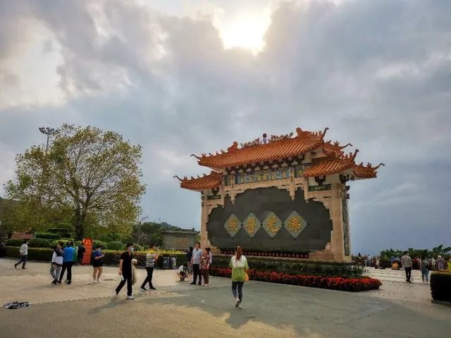 大洋花园租房子的多吗？租一个两居室大概多少钱？