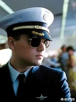 莱昂纳多在《猫鼠游戏》中的表现如何？