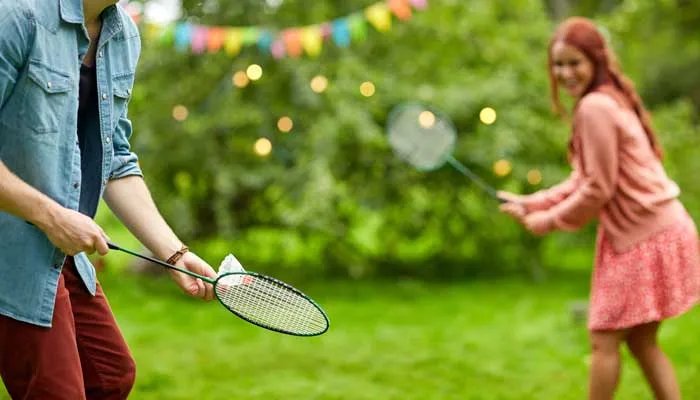 一支羽毛球上通常有几根羽毛