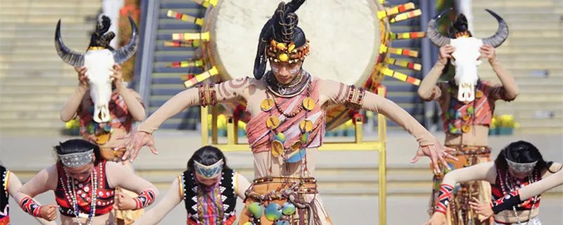 苗族四月八有什么风俗 苗族四月八的风俗