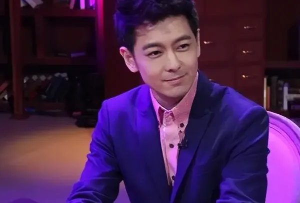 台媒采访多个目击者还原林志颖车祸经过！救援时发生了什么？