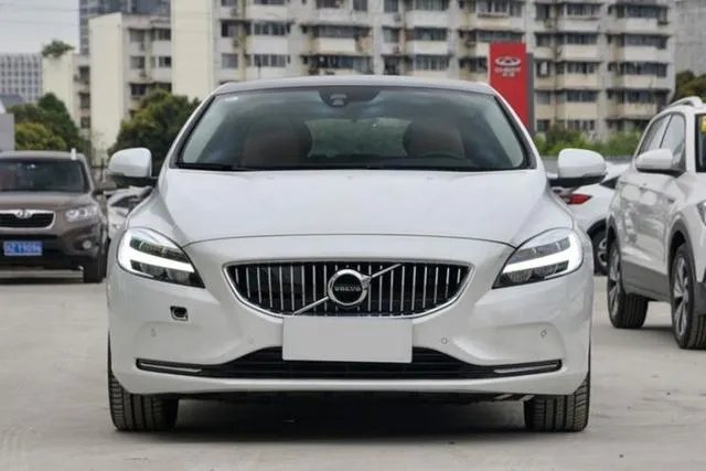 沃尔沃v40怎么样，知道的进来聊两句？