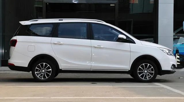 6万左右买哪个牌子的MPV好？