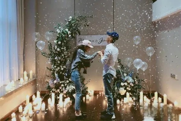 张馨予何捷怎么在一起的 结婚经过是怎样的