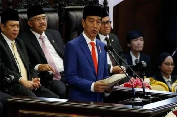 印尼总统决定迁都