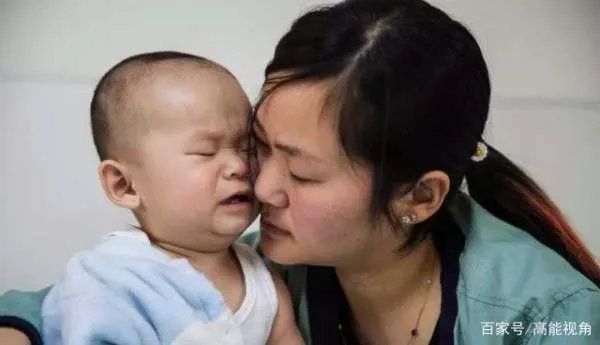 女子嫁贫困男子，家人极力反对，孩子患病后求娘家却被说活该，怎么办？