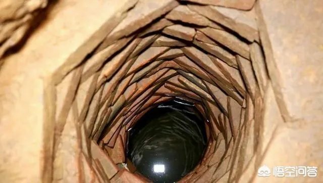 如何看待现代版愚公移山，河南老汉耗时七年掘洞百米深挖出水井？