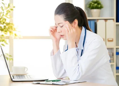 80岁还能有20颗牙？口腔专家教你保护牙齿