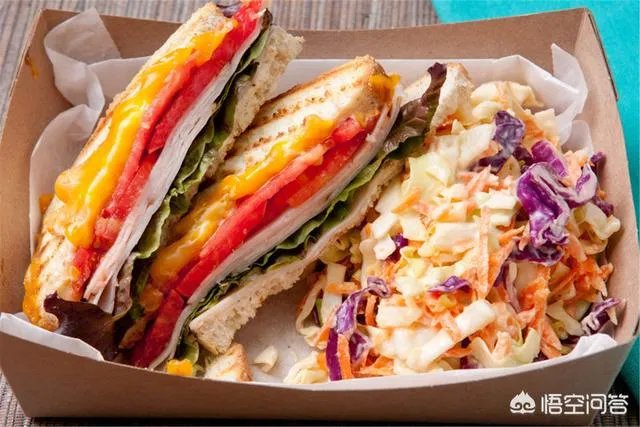 美剧中的外国人一顿饭只吃了个三明治就行了，他们饭量真的那么小吗？