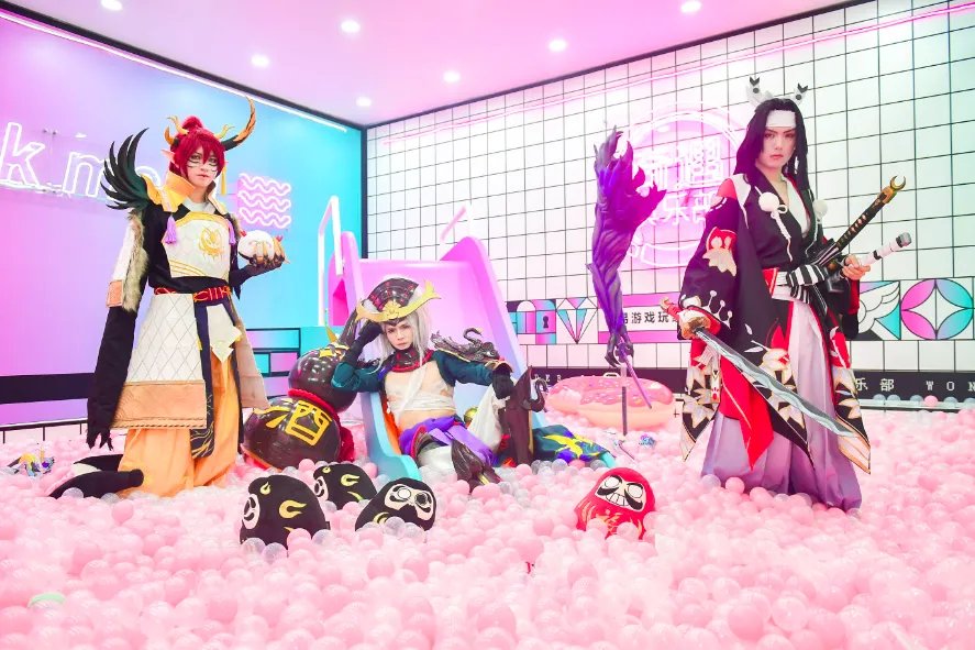 真情实感送福利!奇遇俱乐部CJ大型福利泳池受热捧