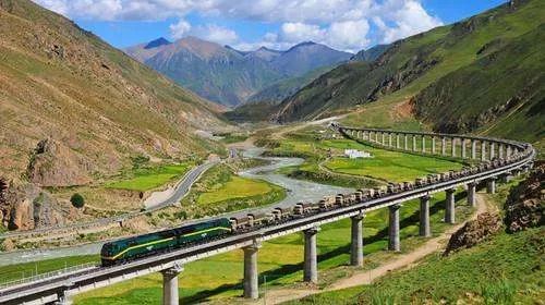 可乘坐高铁到拉萨吗？