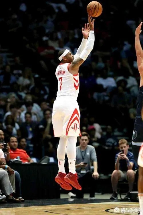 火箭已确定与安东尼分道扬镳，大家怎么看待安东尼的火箭职业生涯？