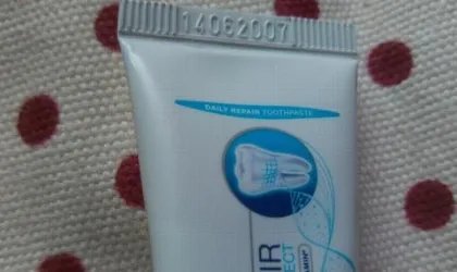 牙膏管底部的颜色条代表什么意思？