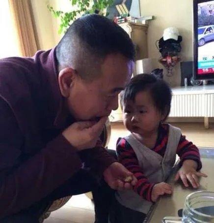 潘阳儿子多大了  潘长江外孙子照片曝光