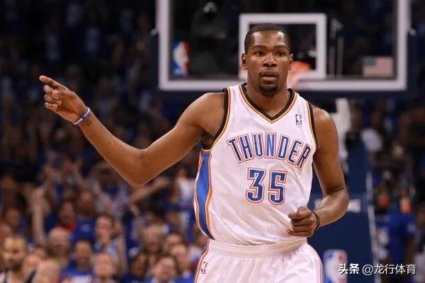 因为说错了话, 杜兰特不得不向球迷道歉, 情商比起詹姆斯差了好远