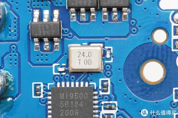 紫米移动电源拆解