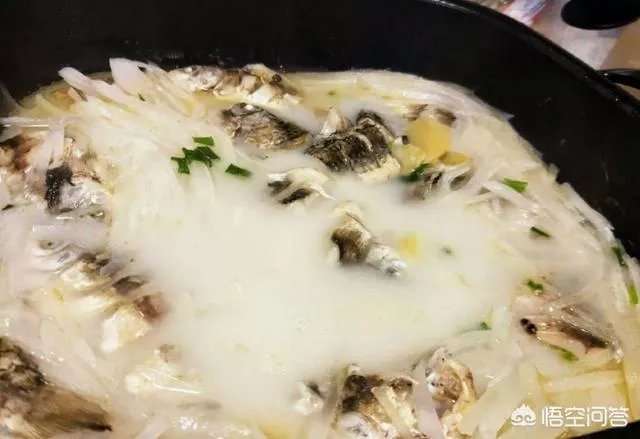 怎样熬鲫鱼汤？