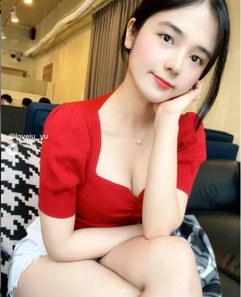 想被治疗！南韩清纯小护士YuJu：工作服下的白皙欧派！