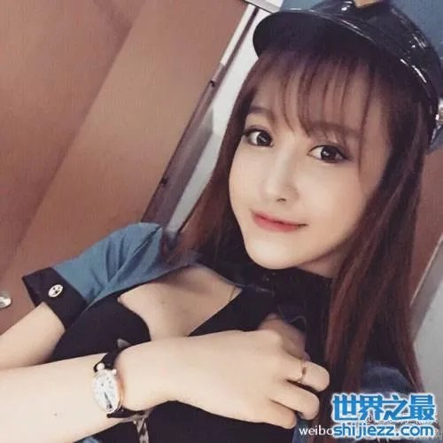 电竞女神赵梦玥夹腿门事件曝光，遭沈佳麒夹腿非礼 