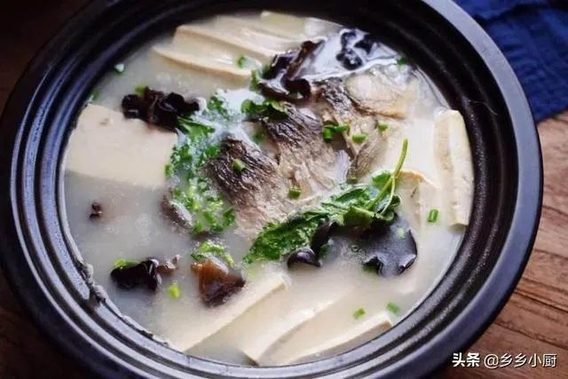 怎样熬鲫鱼汤？