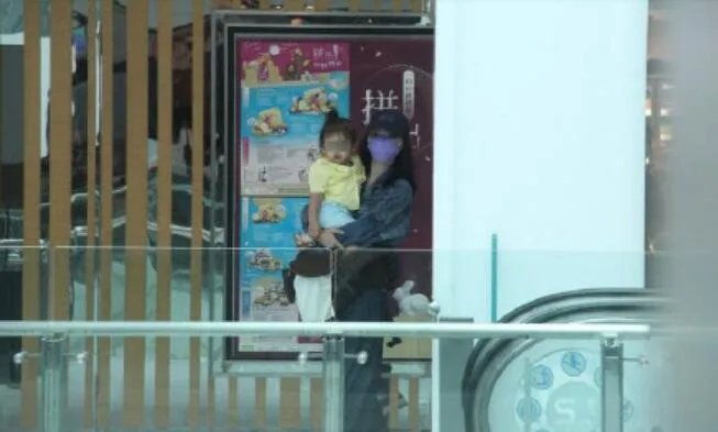 张柏芝否认怀四胎是怎么回事 张柏芝亲口否认怀四胎传闻