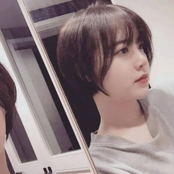 具惠善短发造型嫩如学生妹：谁能看出这是34岁的女人