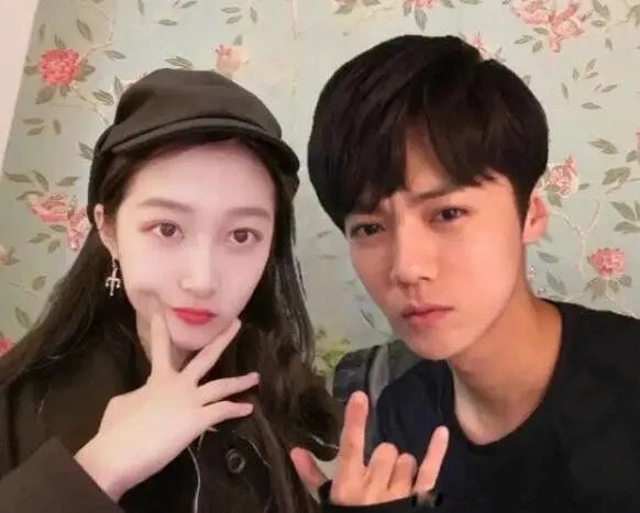 关晓彤鹿晗最新消息 他俩分手了没有2022