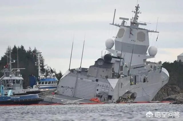 挪威护卫舰被撞沉和俄罗斯航母被砸出大洞相比谁更尴尬？对此你怎么看？