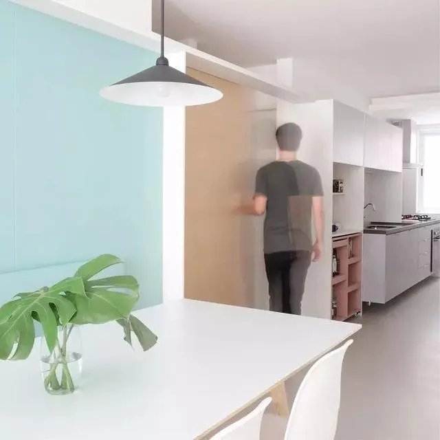 用80平打造超省空间的移动公寓