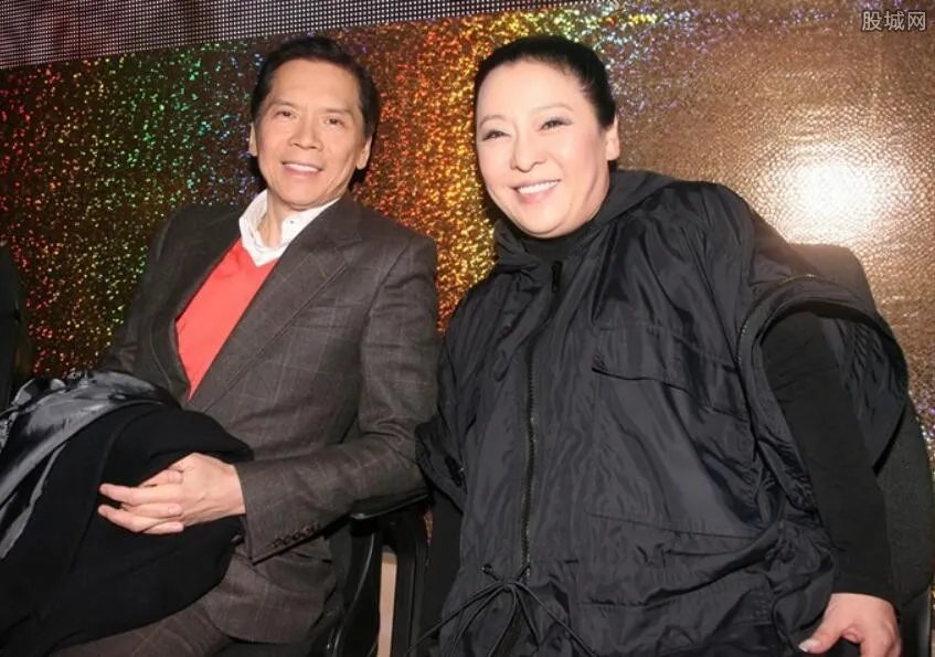 向华强为什么怕谢霆锋 令人百思不得其解