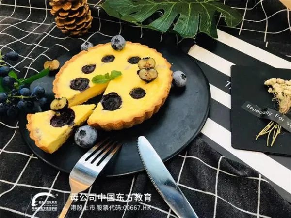 西点师去学校好，还是实体店好