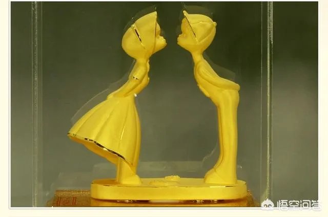 先登记结婚好还是先办婚礼好？