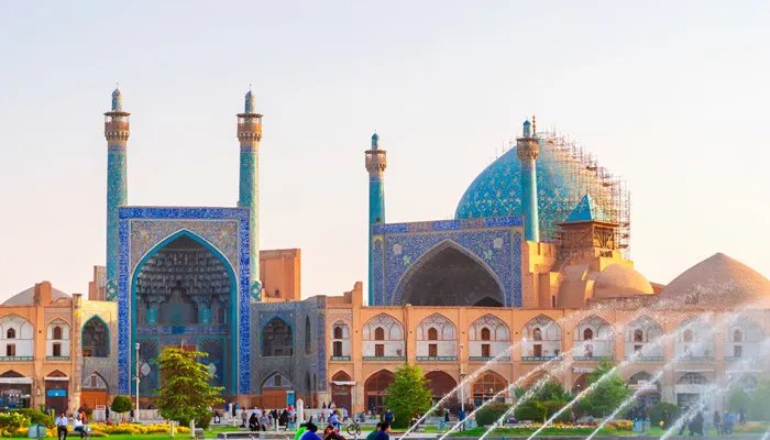 伊朗和伊拉克是一个国家吗 伊朗有多少年历史