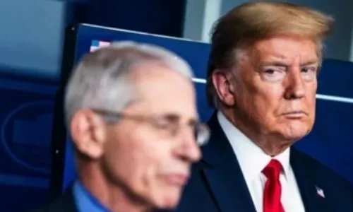 美国疫情当下，“抗疫队长”福奇为何被白宫边缘化？