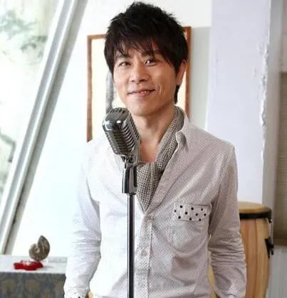 伍思凯老婆连丽照片曝光  5年再开唱第一句就哭了