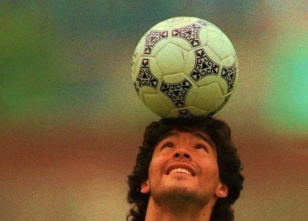 马拉多纳遗体正式下葬，都有哪些人员前来送葬？